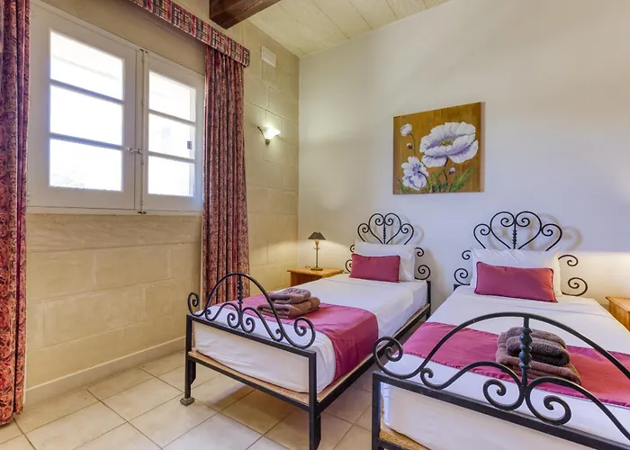 Villagg Tal-fanal * Għasri