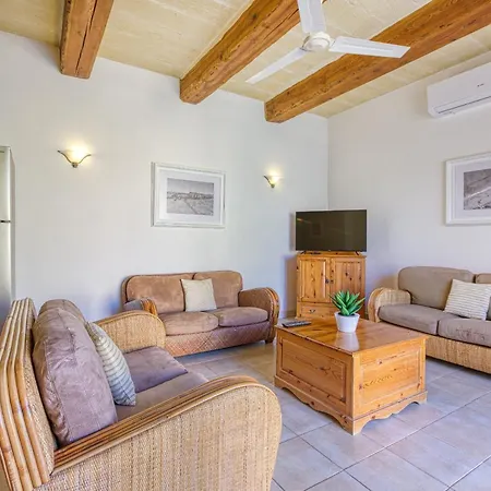Villagg Tal-fanal Lejlighed Għasri